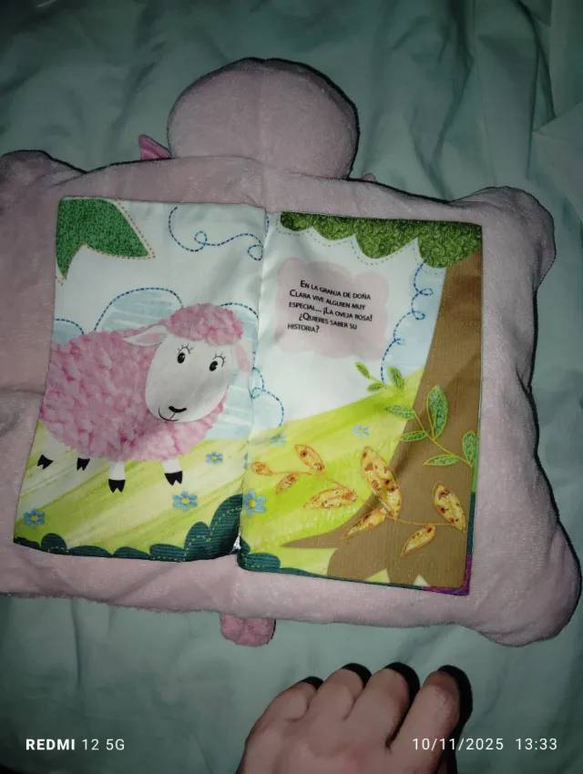 Cojín de peluche oveja rosa