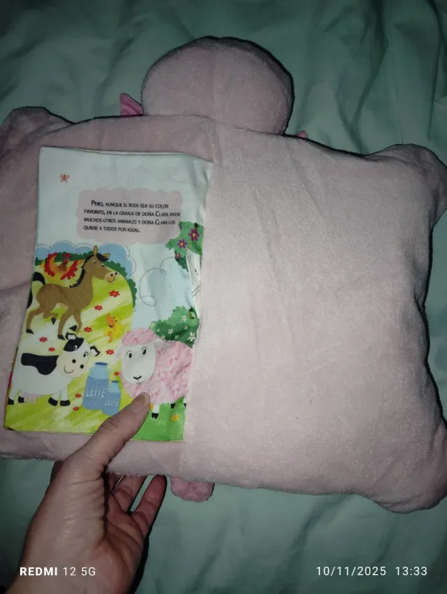 Cojín de peluche oveja rosa