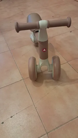 Bicicleta de equilibrio infantil