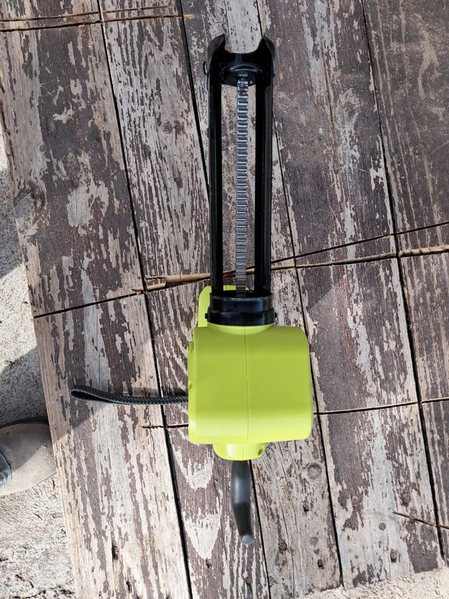 Pistola silicona a batería Ryobi