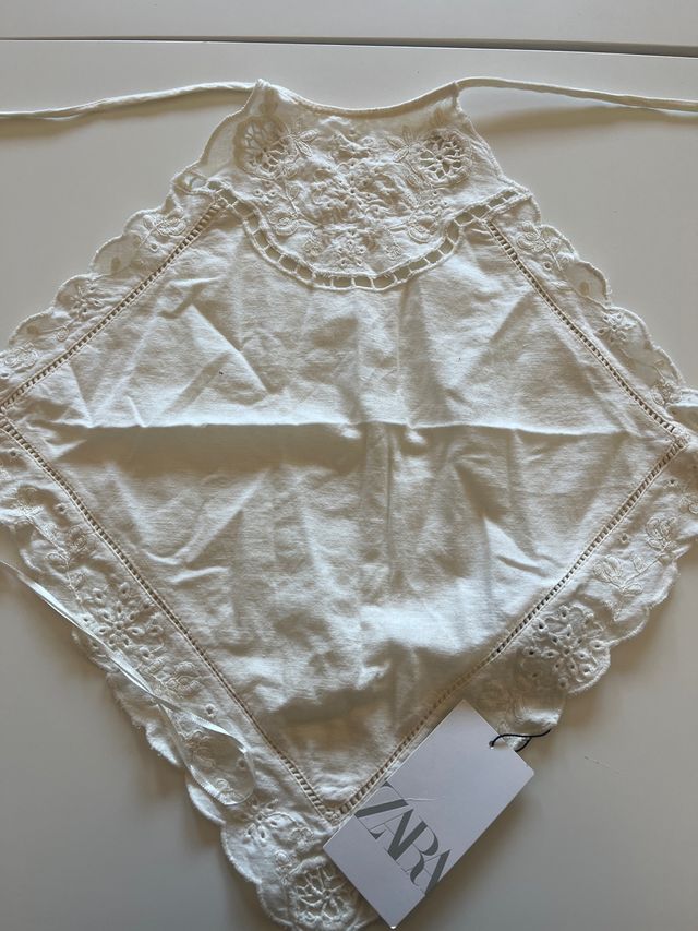 Top Zara bordado blanco