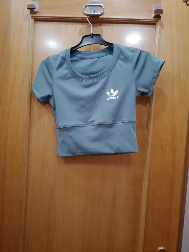 Top deportivo Adidas mujer verde