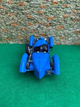 Bugatti Type 59 1934 - Escala 1:18 - Burago