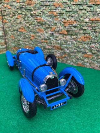 Bugatti Type 59 1934 - Escala 1:18 - Burago