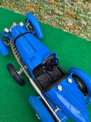 Bugatti Type 59 1934 - Escala 1:18 - Burago