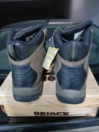 Botas de trabajo como el Gore-Tex negras y marrone