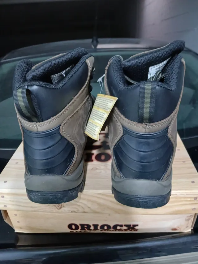 Botas de trabajo como el Gore-Tex negras y marrone