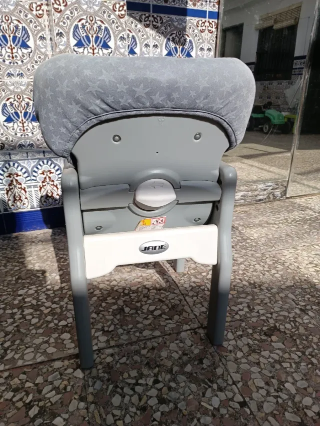 Trona de bebé gris con estrellas Jane