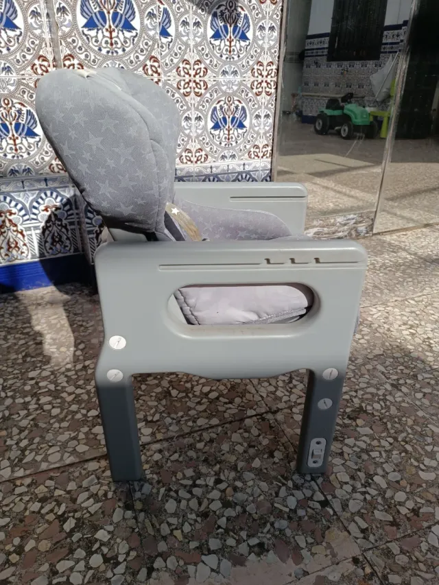 Trona de bebé gris con estrellas Jane