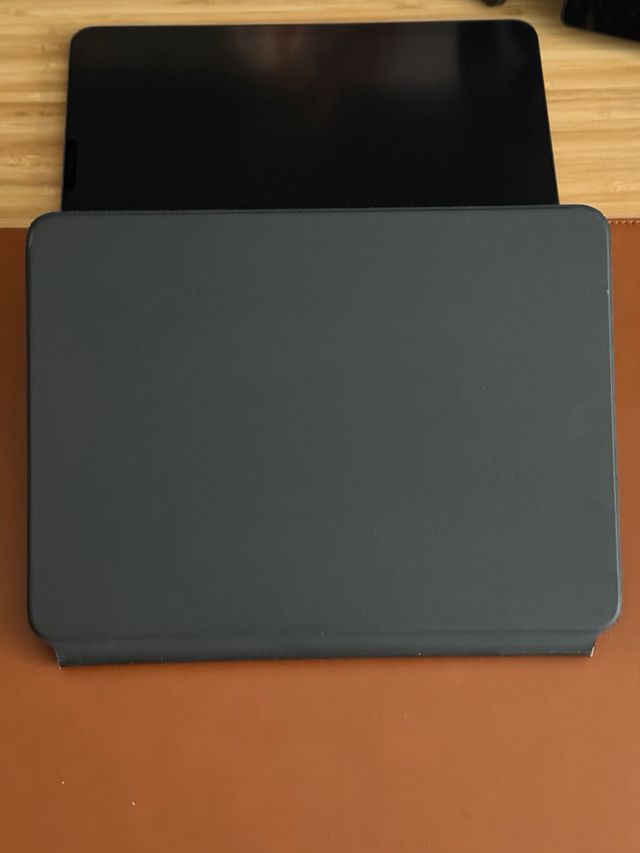 iPad Pro 11 2020 + Magic Keyboard