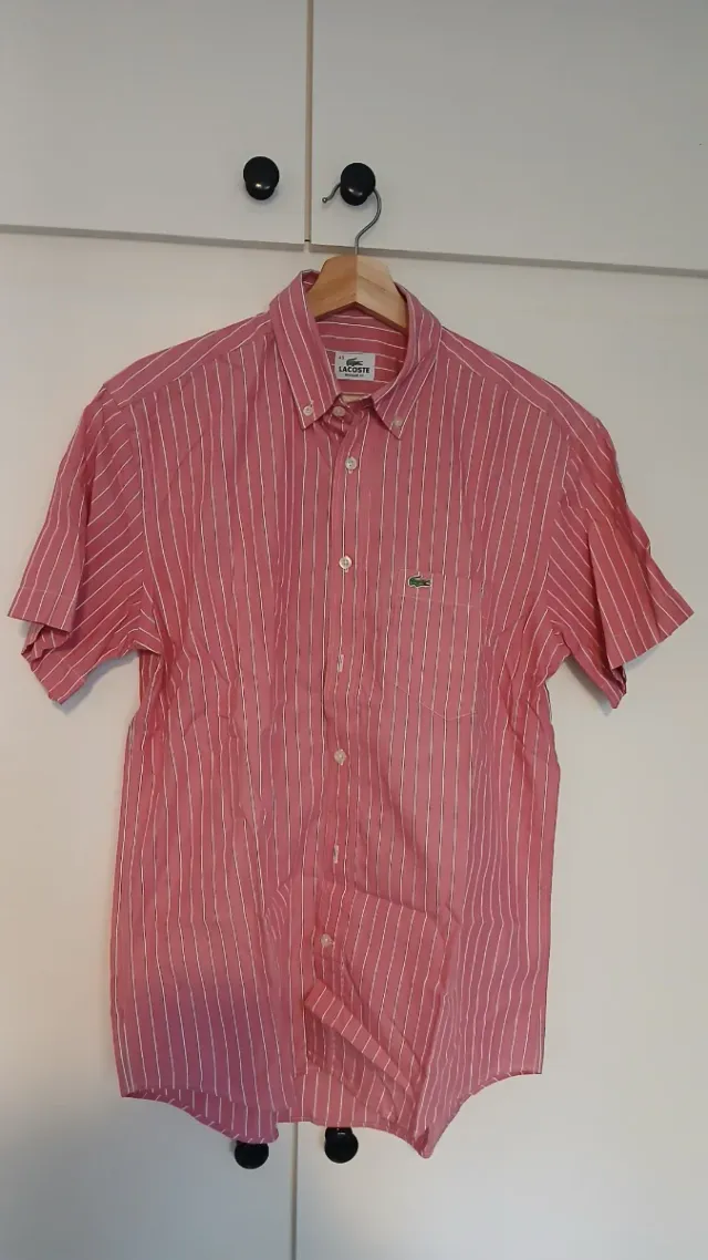 Camisa Lacoste Rayas Rojas y Blancas