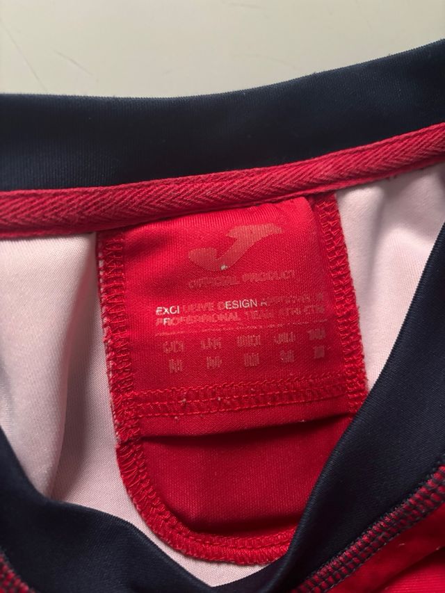 equipación española de los 100 años del rugby