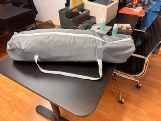 Parque infantil gris