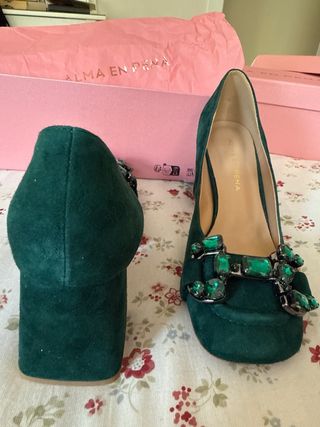 Zapatos Alma en Pena piel verde joya