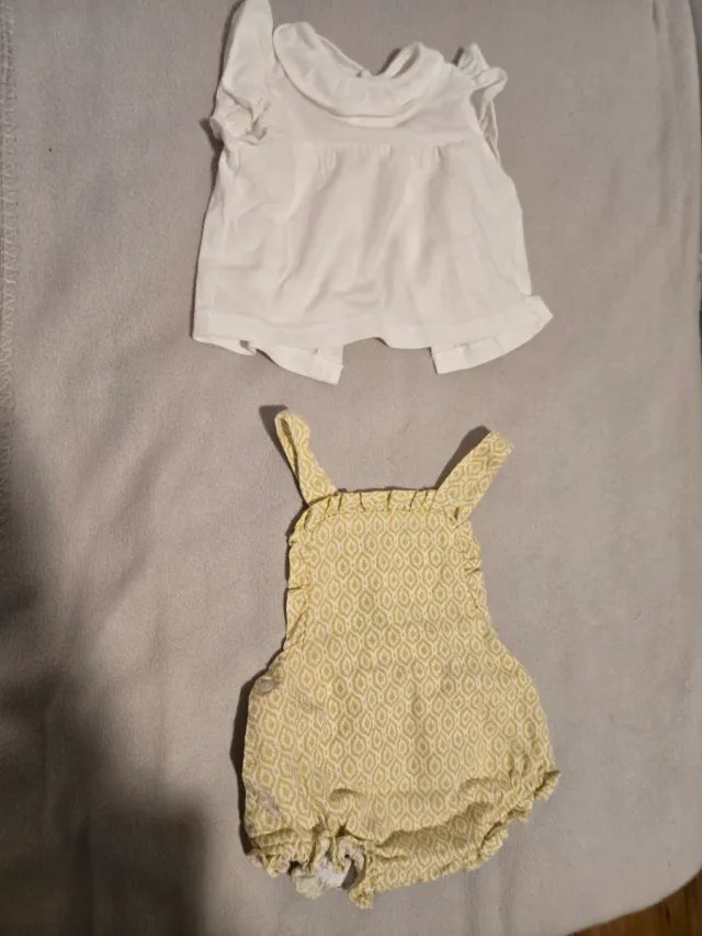 Set di tre pupazzi di peluche per neonato in giallo