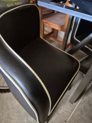 Mesa cristal negra y 4 sillas