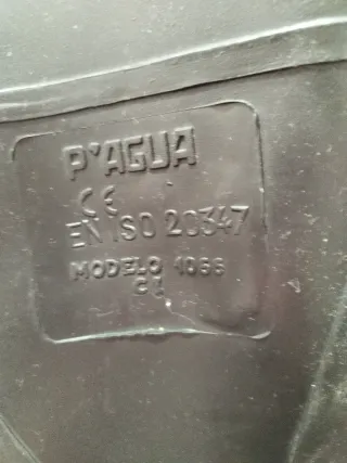 Botas de agua negras