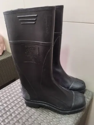 Botas de agua negras