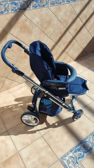 Cochecito de bebé Bebecar Ipop azul marino.