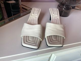 Sandalias Mango Piel Blancas y nº37 para pie 38