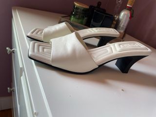 Sandalias Mango Piel Blancas y nº37 para pie 38