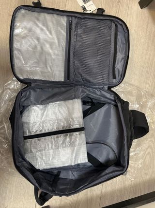 Mochila Viaje Cabina Ryanair USB Taygeer Negra