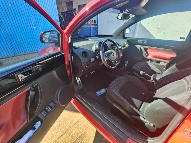 Volkswagen new beetle