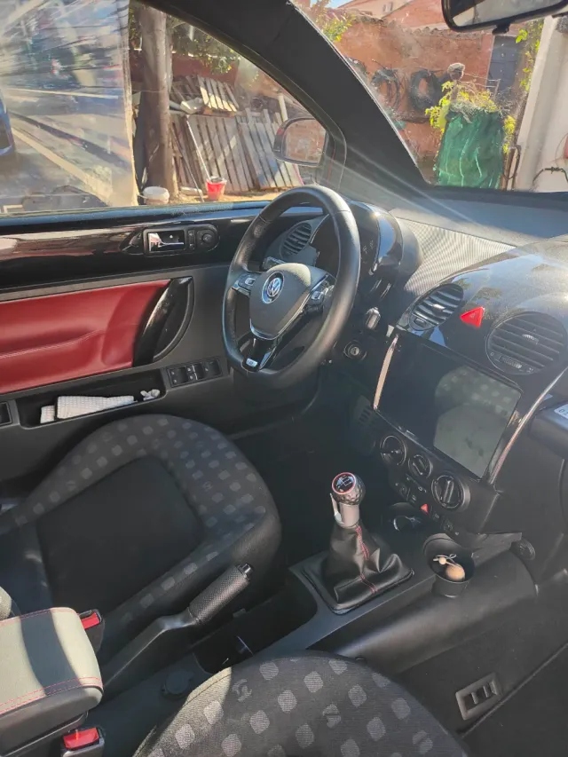 Volkswagen new beetle