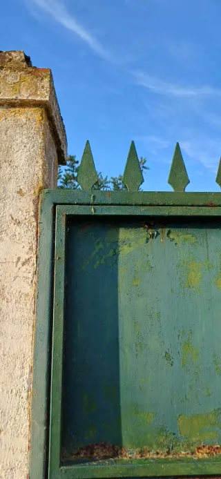 Puerta de hierro para exterior