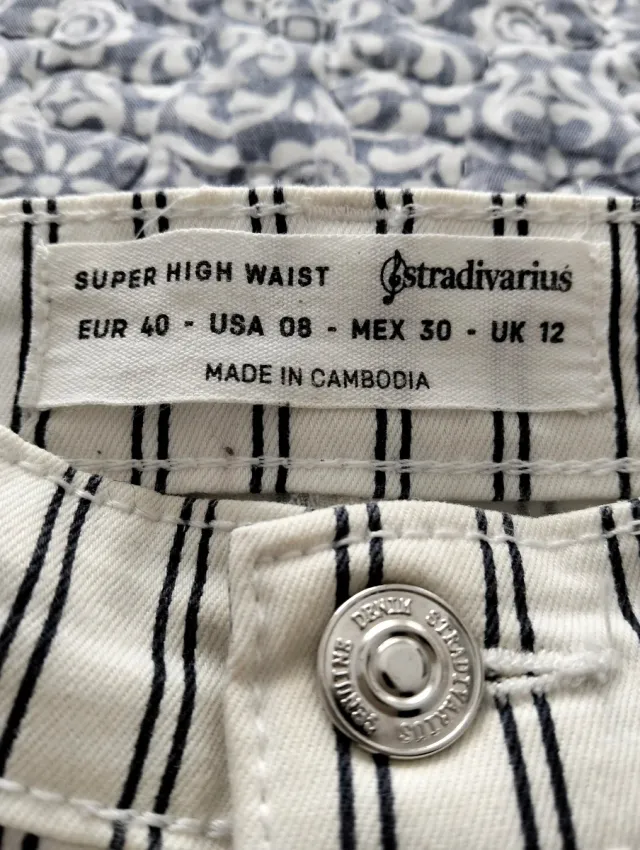 Pantalón de rayas Stradivarius