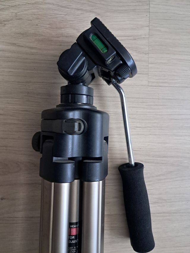 Trípode Fotografía Ligero Extensible con Nivelador