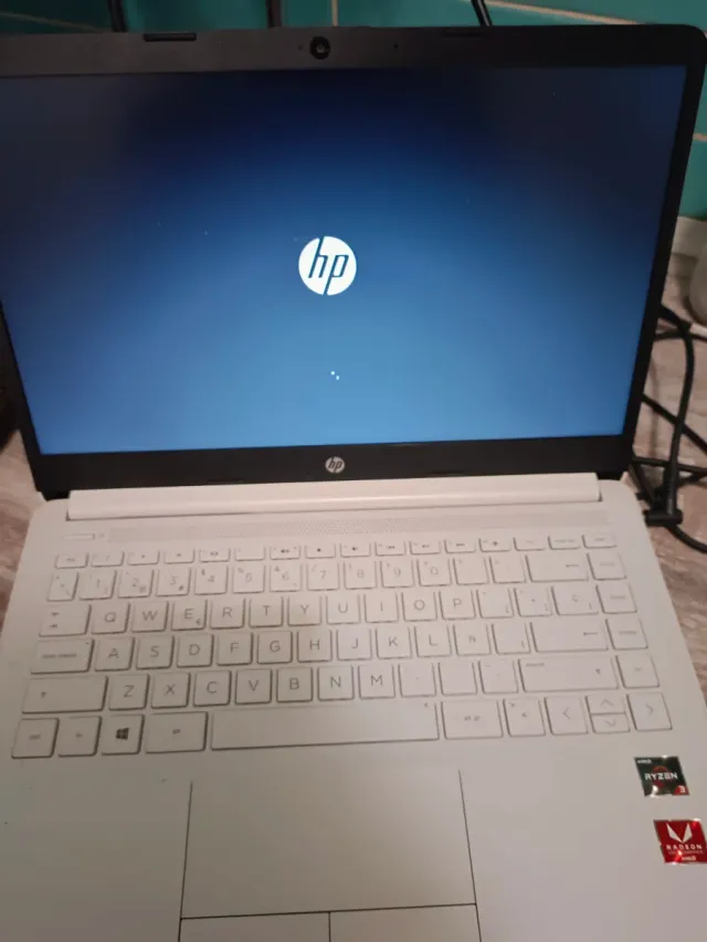 Ordenador Portátil HP Blanco Excelente estado