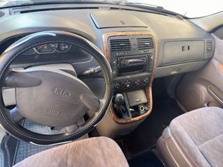KIA Carnival 2001