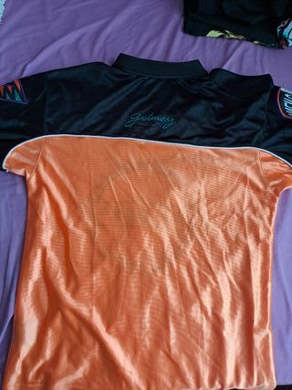 Camiseta Grimey Naranja y Negra