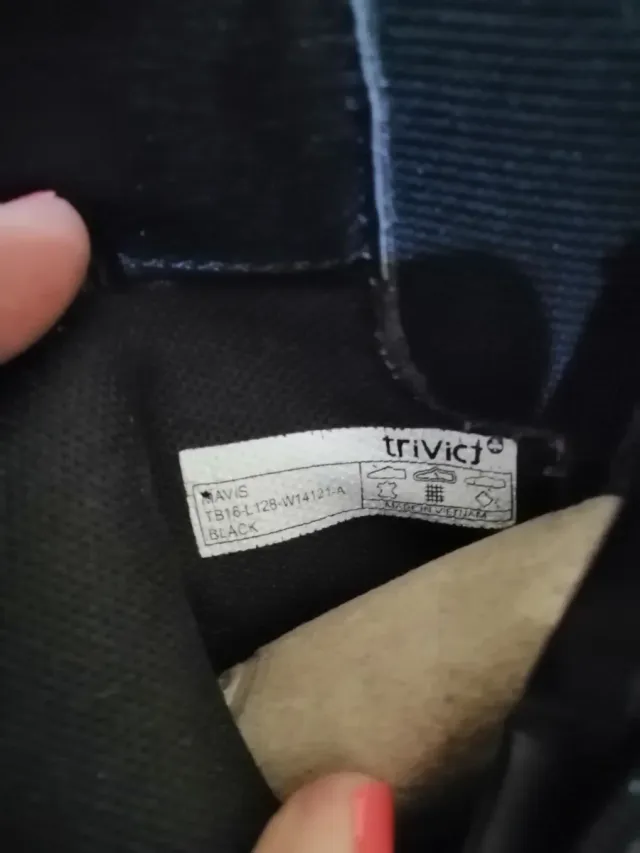 Botas negras de mujer con hebilla