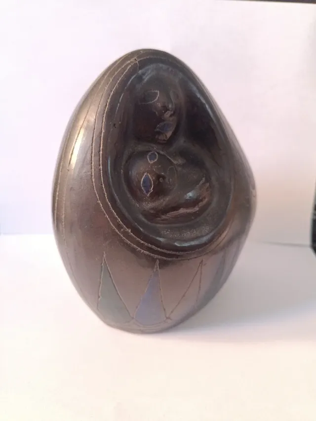 Figura terracota madre e hijo