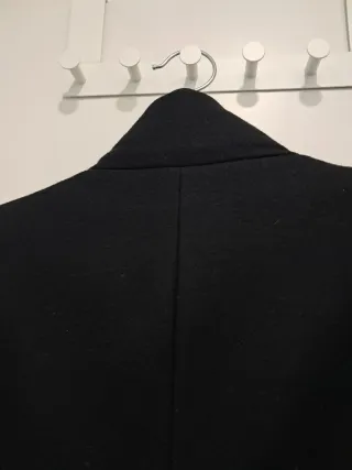 Abrigo negro elegante