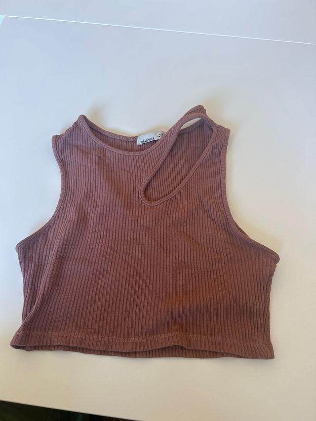 Top Pull&Bear marrón asimétrico