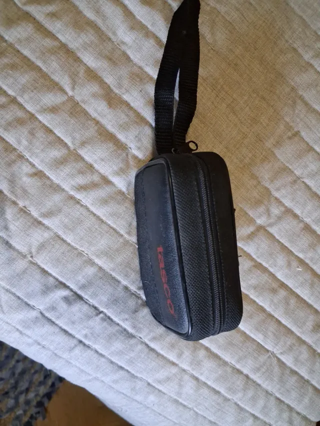 Prismáticos Tasco con funda