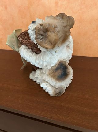 Vaso con statuetta cane