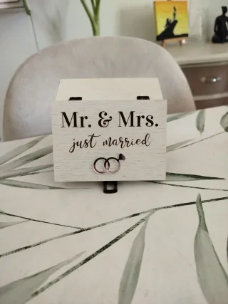 Caja sonora de arras o anillos Boda Mr & Mrs