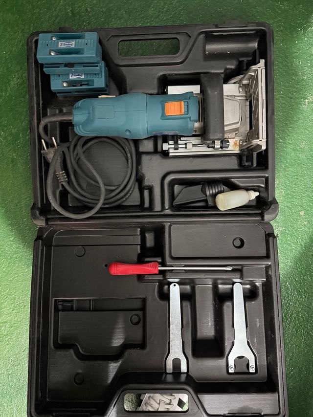 Fresadora Virutex AB11N con maletín