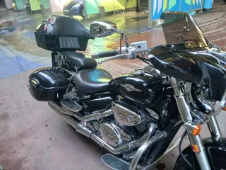 Suzuki Intruder C800