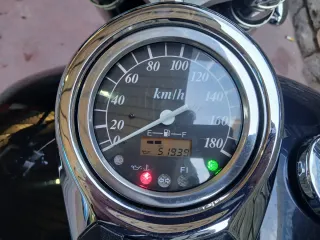 Suzuki Intruder C800