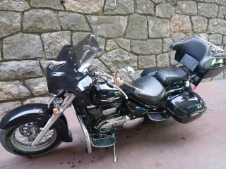 Suzuki Intruder C800