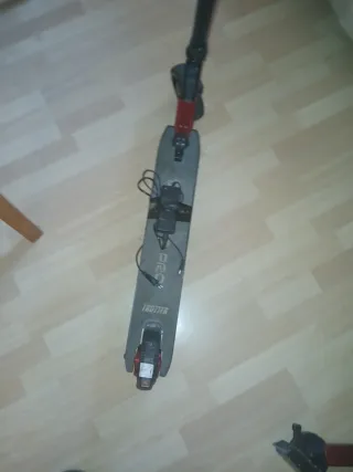 Patinete Eléctrico con Pantalla