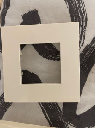 Interruptores y enchufe de luz