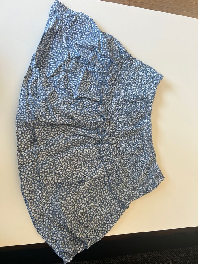 Falda corta floral azul