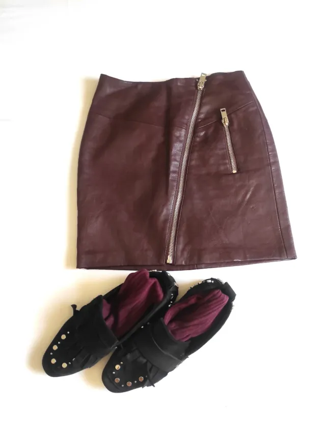 Falda burdeos piel ecológica