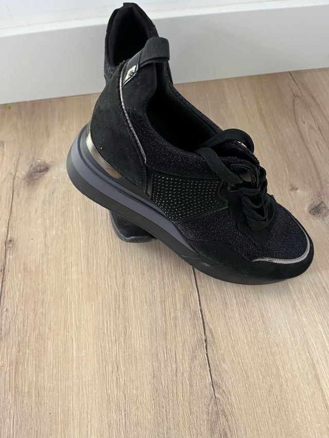 Zapatillas negras mujer talla 39